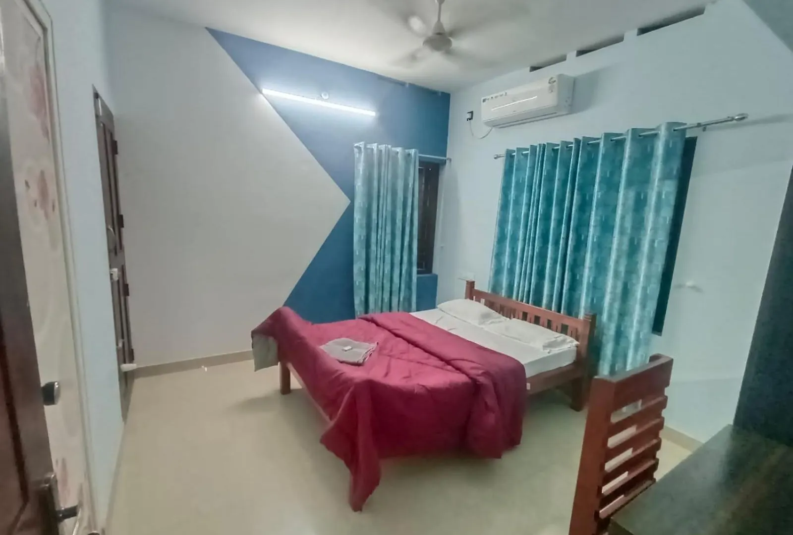 Wavewatcher'S Northcliff Varkala 0*,  India